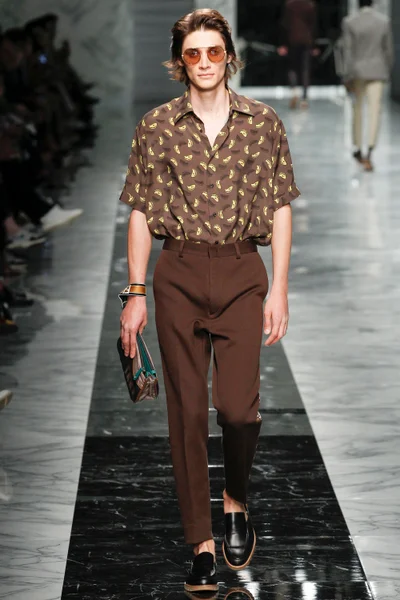 Look 51